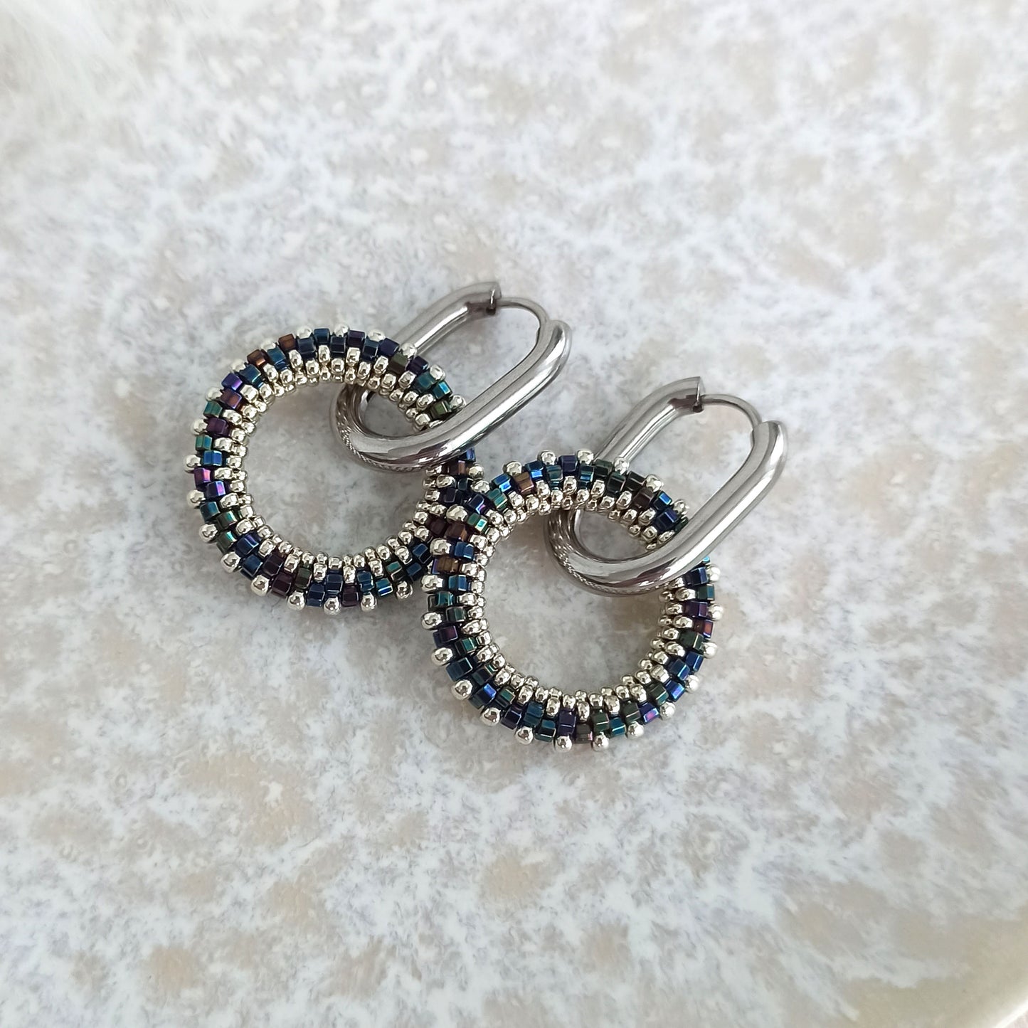 Sada šperků – náušnice a přívěsek 23 mm v tmavě modré a stříbrné barvě