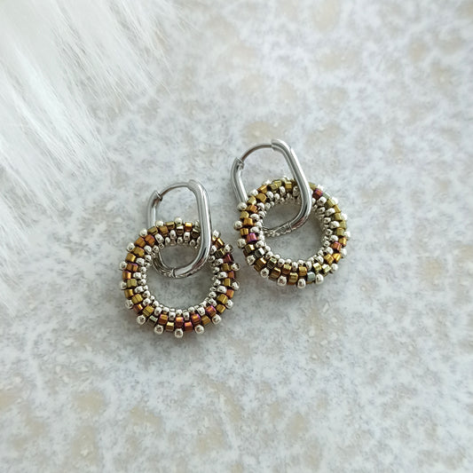 Náušnice 19 mm v měděno-stříbrné barvě s metalickým duhovým efektem