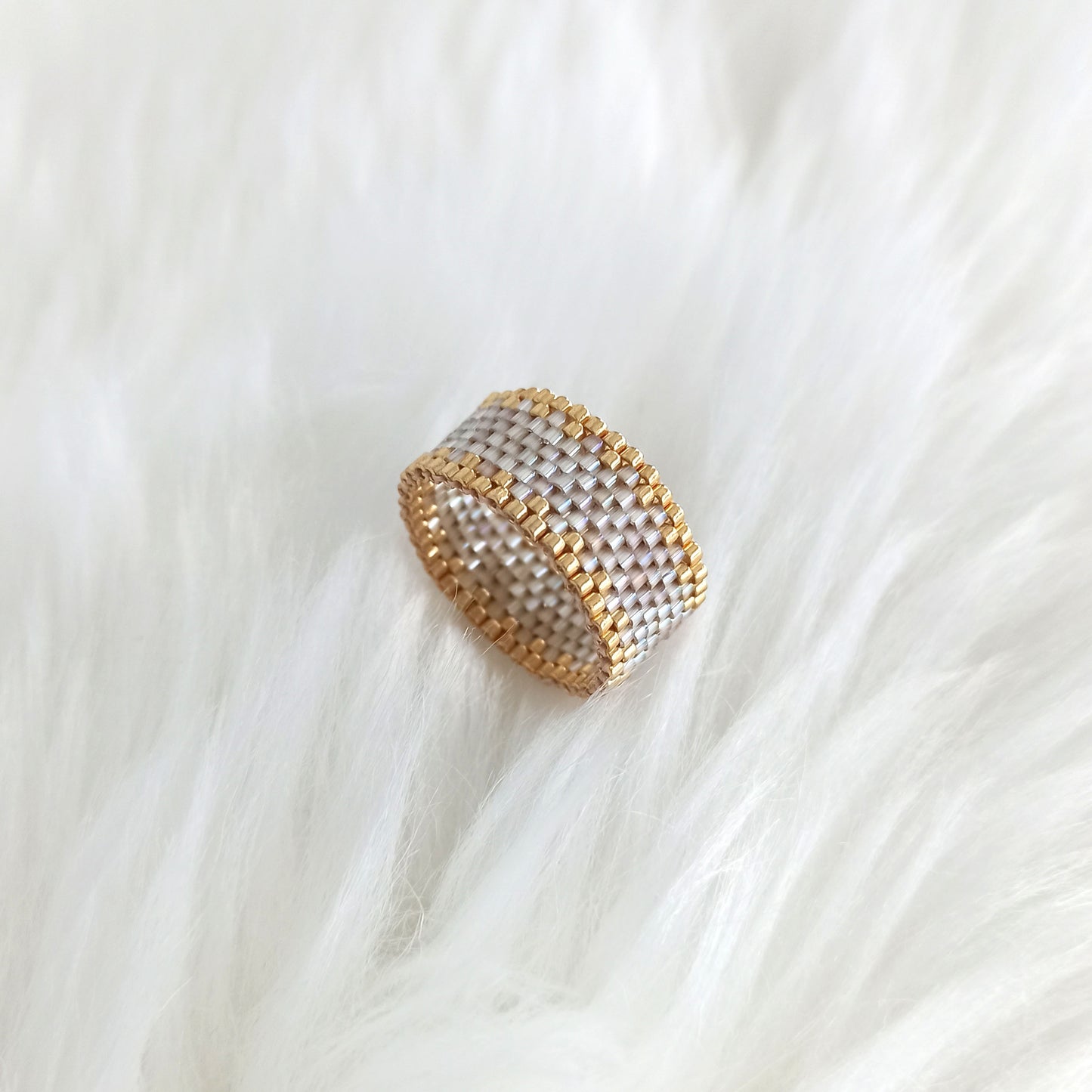 Teplé hnědé prsteny na výběr