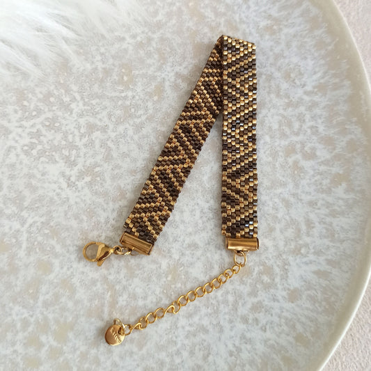 Náramek s geometrickým vzorem - hnědo-zlatý