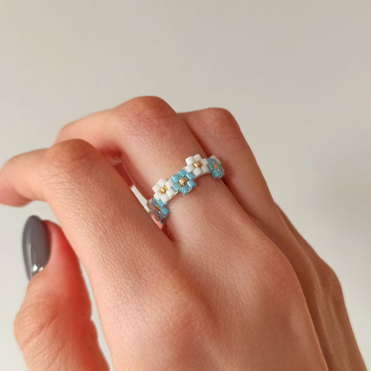 Květinový prstýnek v modro-bílých barvách