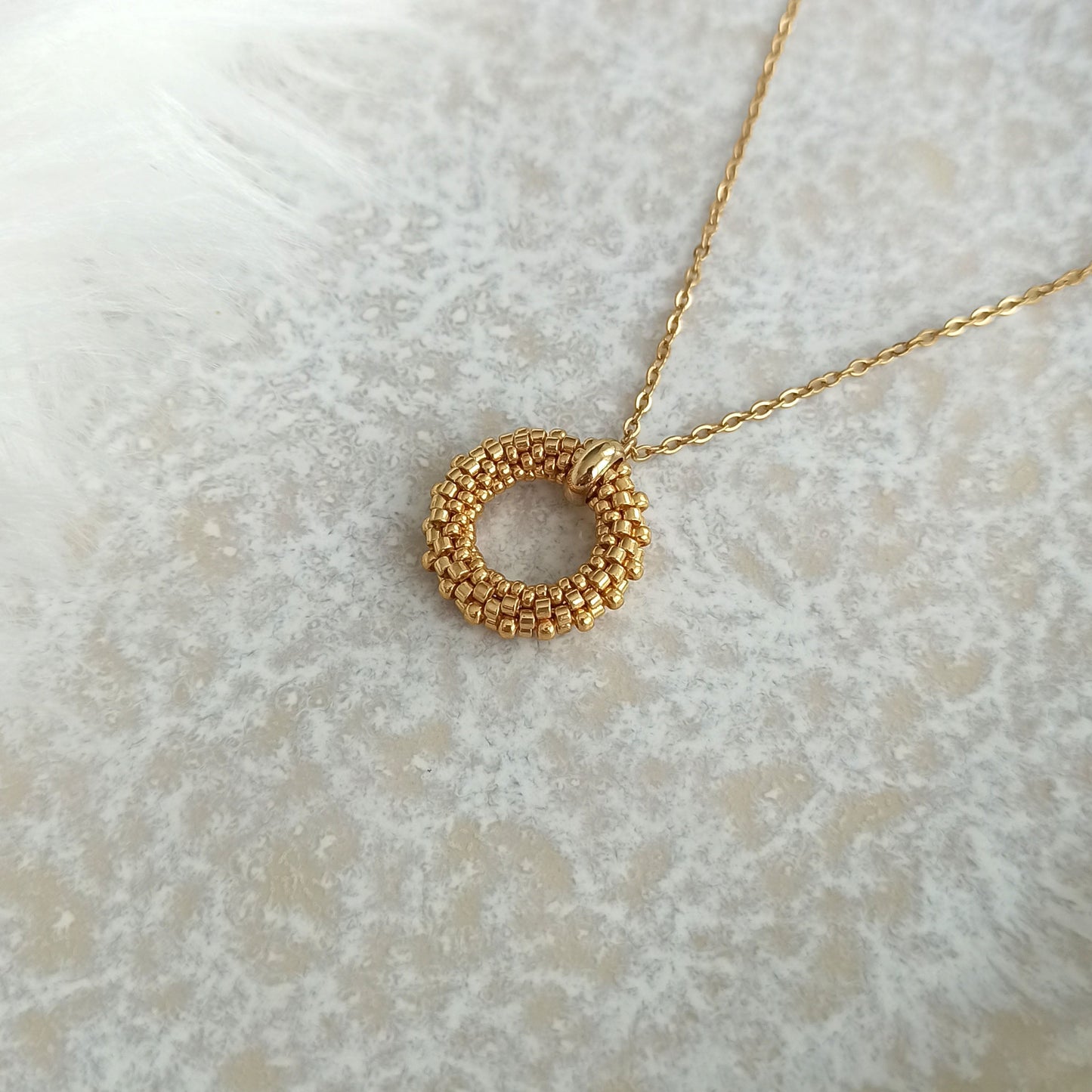 Gold pendant 19 mm