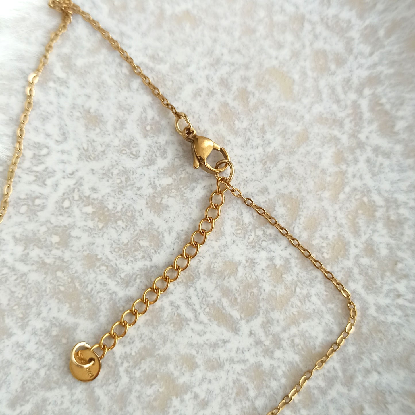Gold pendant 19 mm