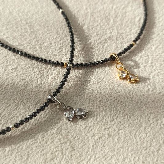 Spinelový náhrdelník s medvídkem