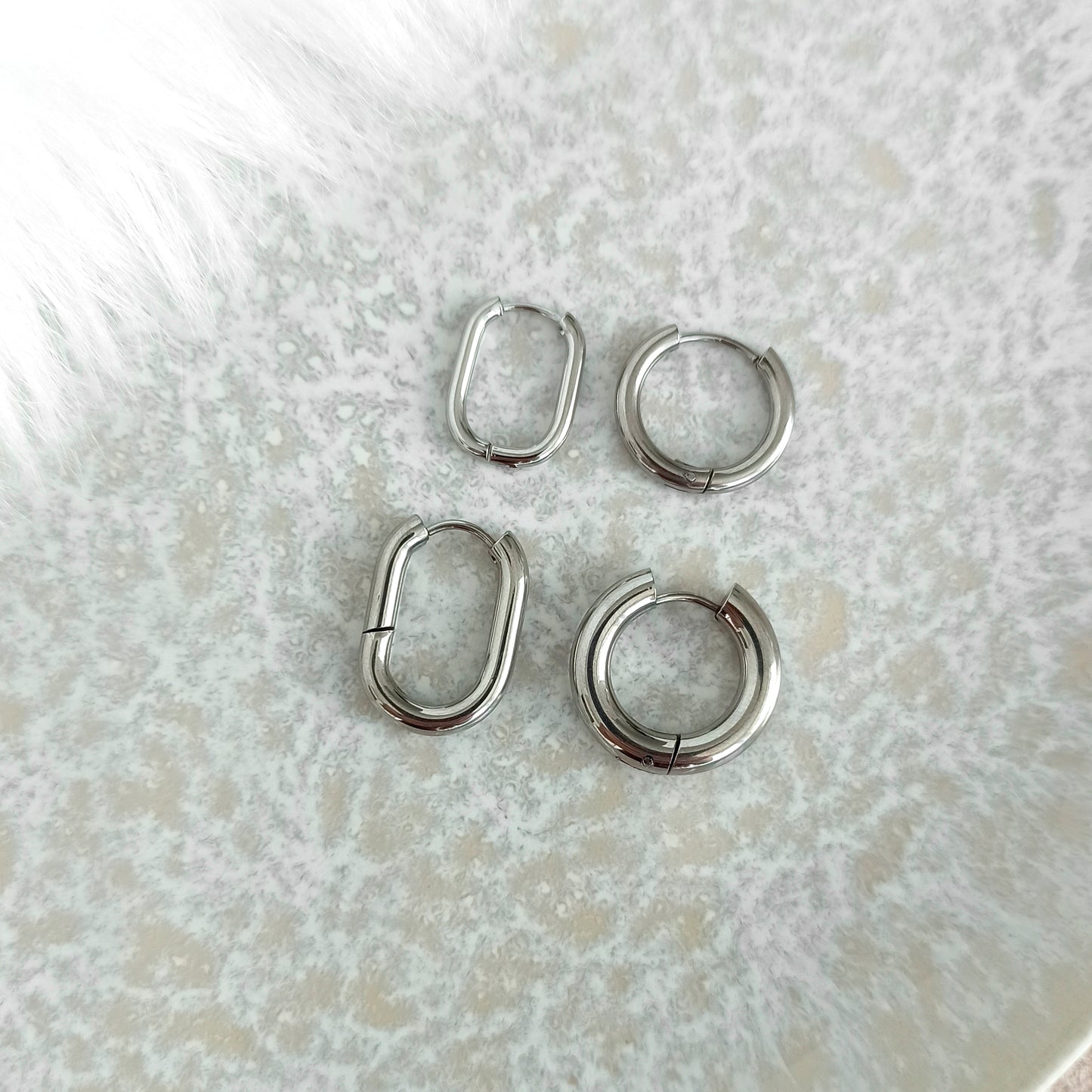 Náušnice 19 mm v měděno-stříbrné barvě s metalickým duhovým efektem