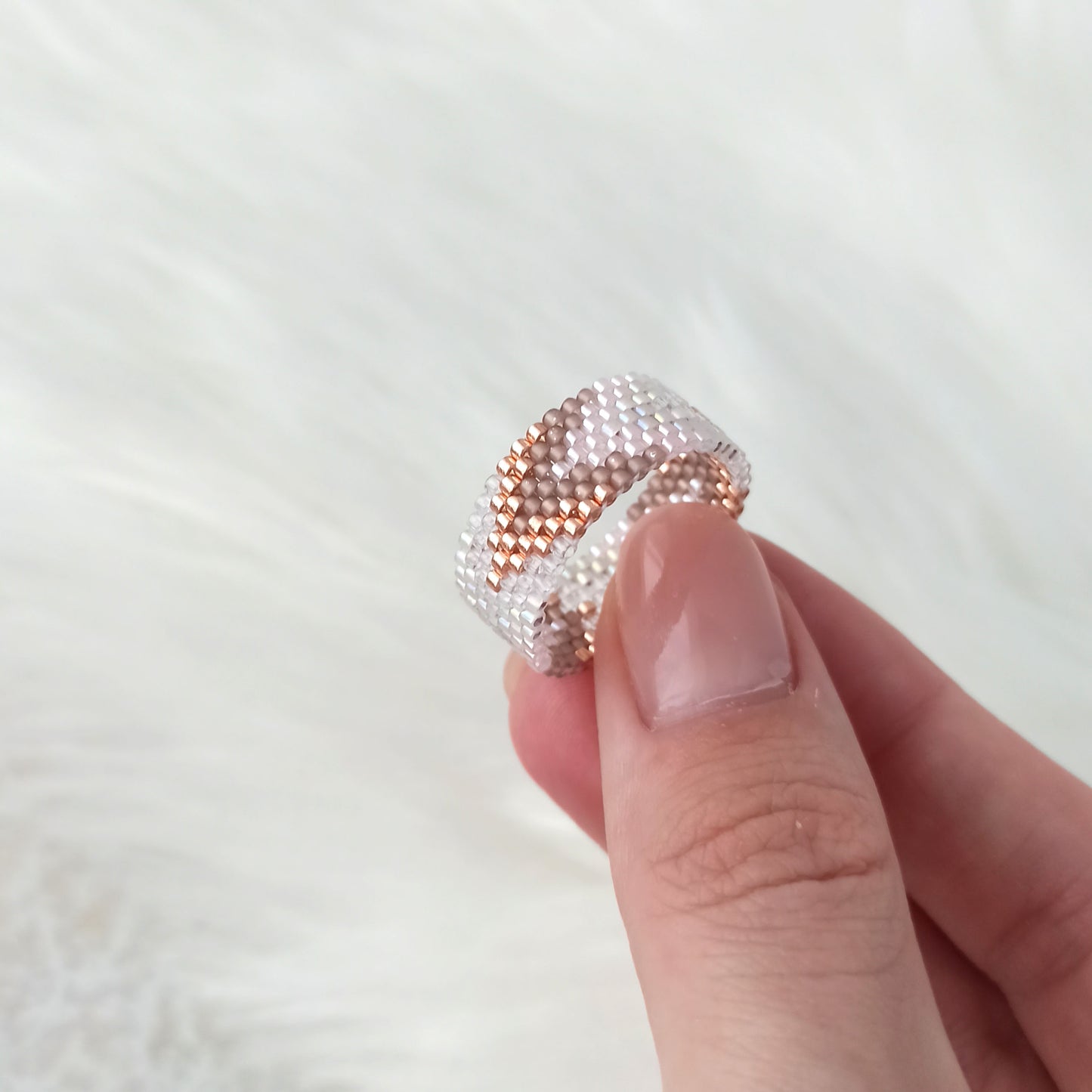 Jemný prstýnek s gradientem v růžovém zlatě