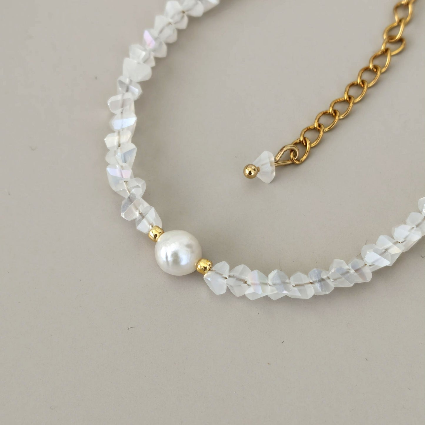 Delicate Freshwater Pearl Bracelet with Crystal Beads
