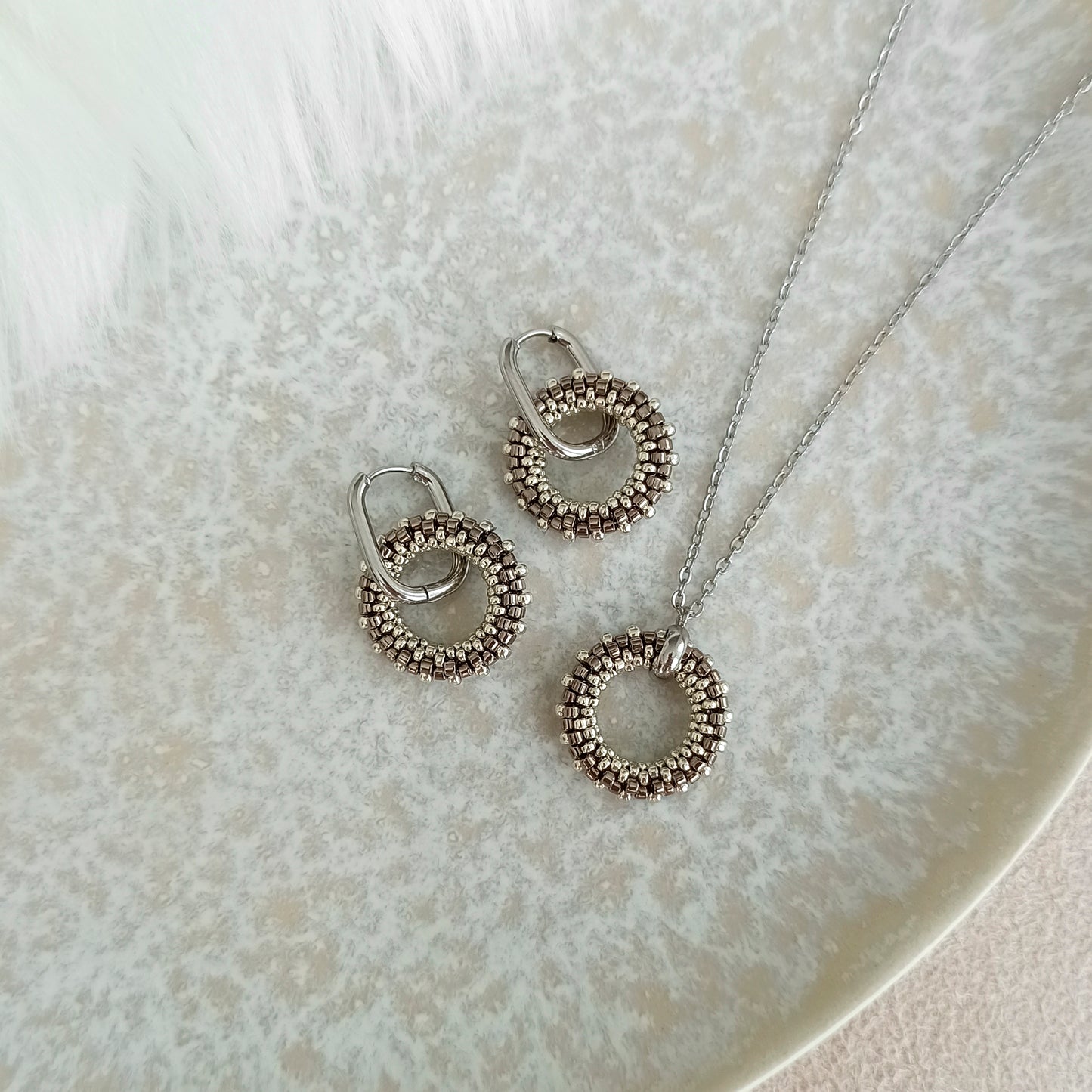 Sada šperků  v barvách stříbra a niklu 19 mm